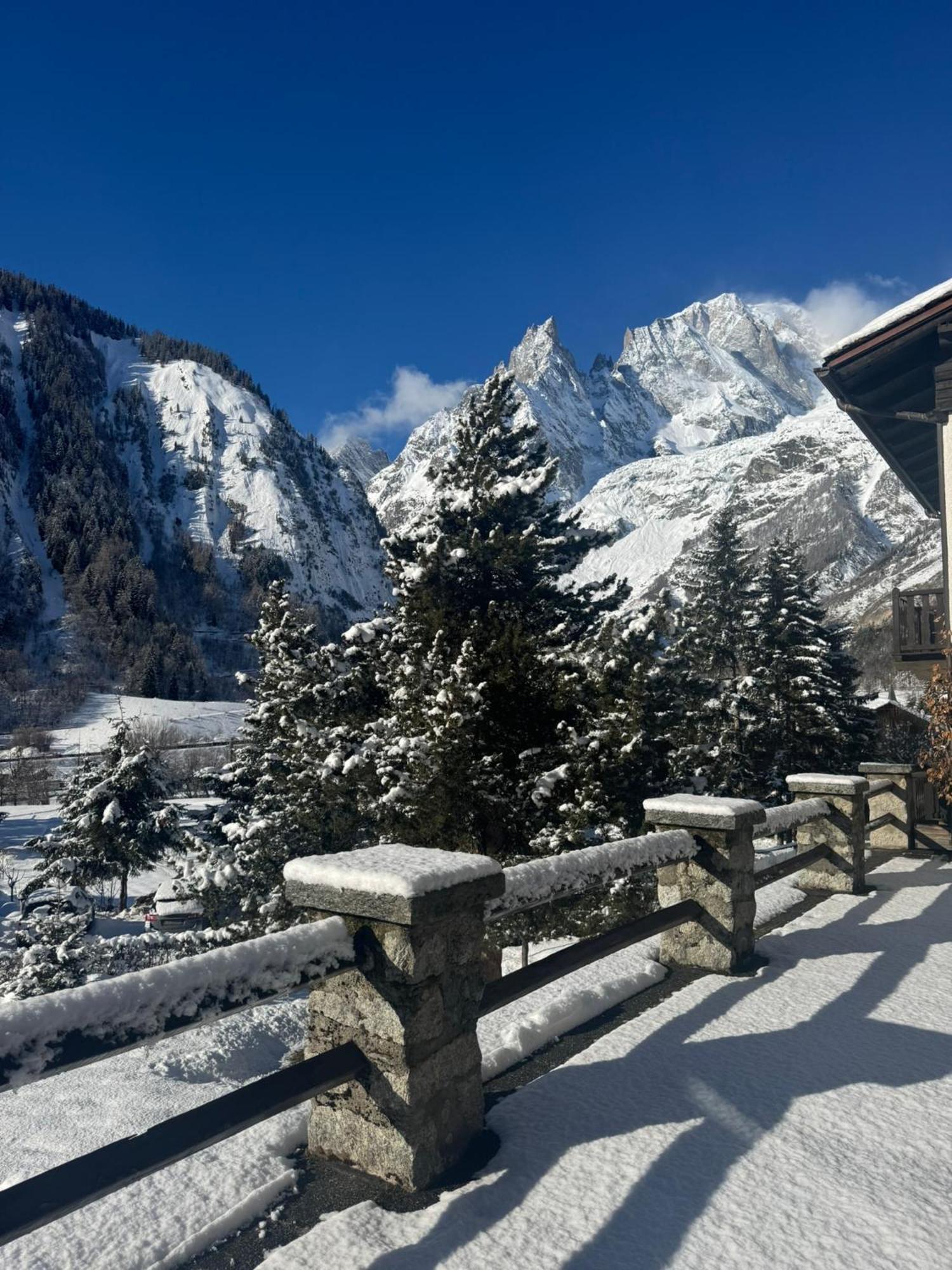 Hotel Aiguille Noire Курмайор Экстерьер фото