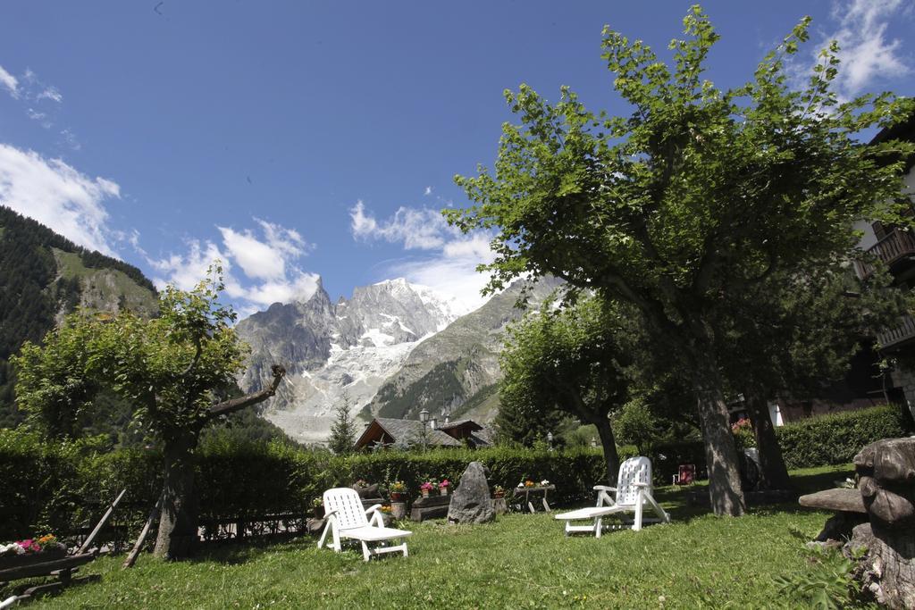 Hotel Aiguille Noire Курмайор Экстерьер фото