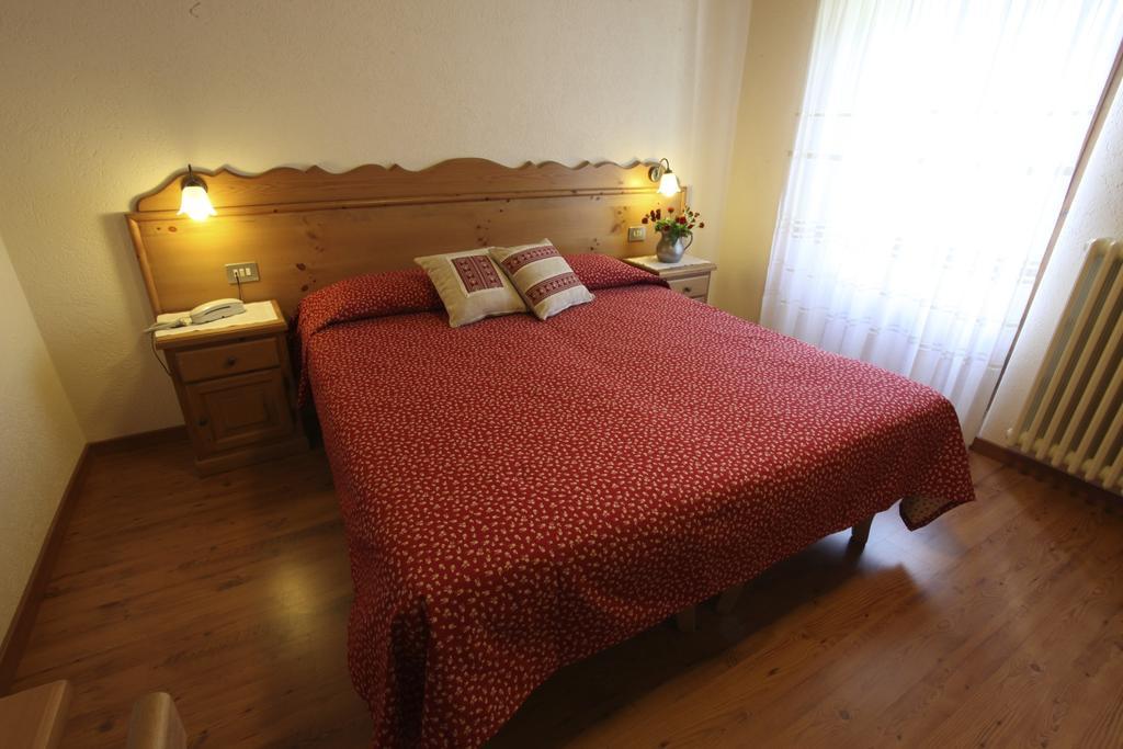 Hotel Aiguille Noire Курмайор Номер фото