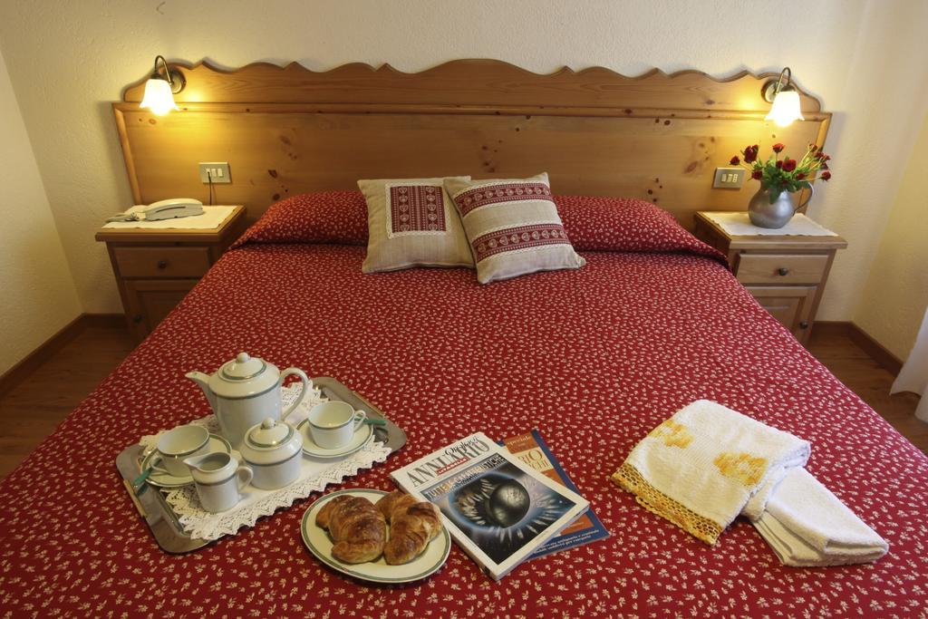 Hotel Aiguille Noire Курмайор Номер фото