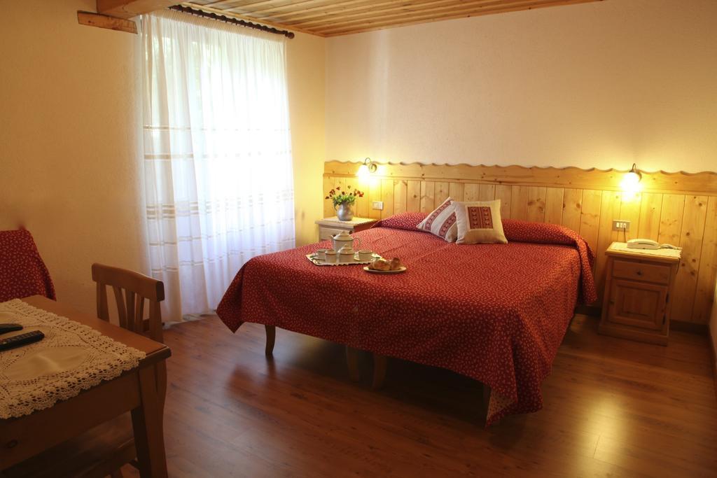 Hotel Aiguille Noire Курмайор Номер фото